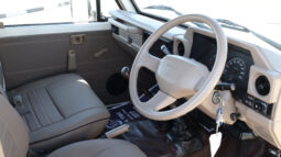 
										TOYOTA LAND CRUISER full									
