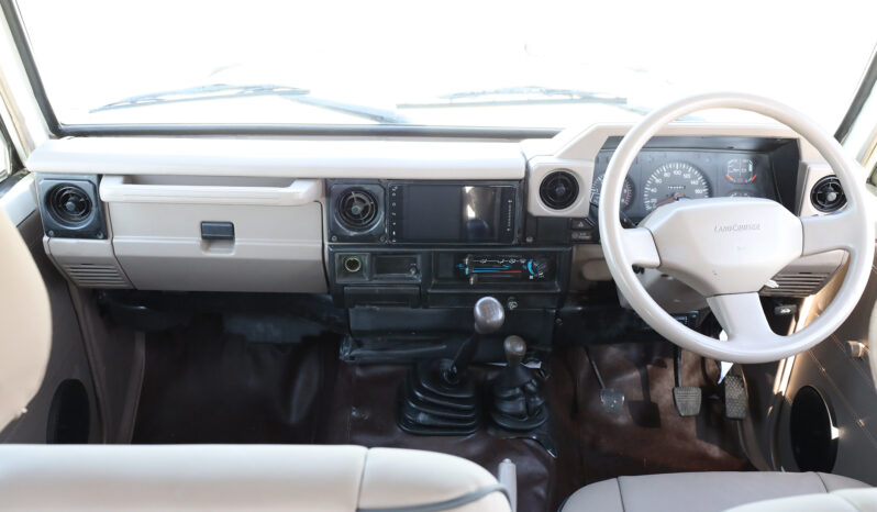 
								TOYOTA LAND CRUISER full									