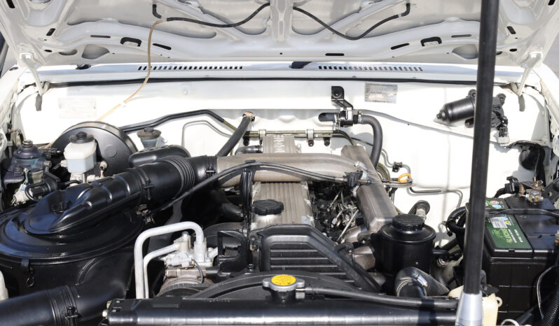 
								TOYOTA LAND CRUISER full									