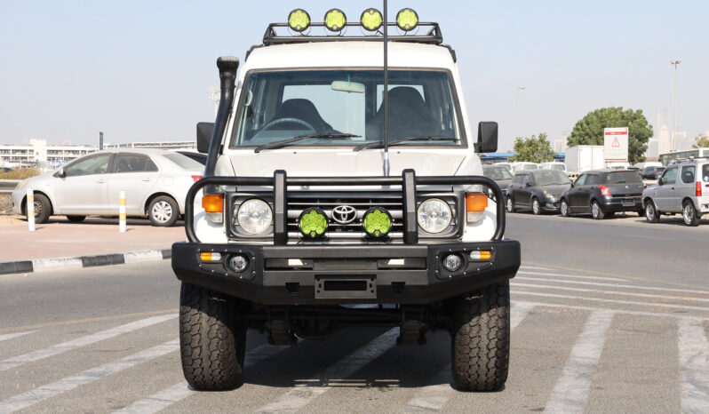 
								TOYOTA LAND CRUISER full									