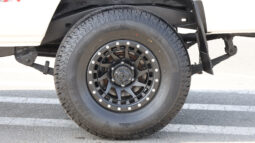 
										TOYOTA LAND CRUISER full									