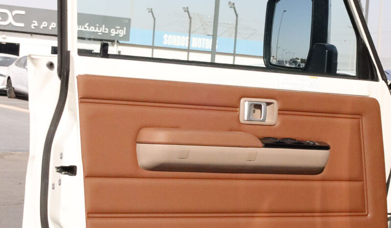 
								TOYOTA LAND CRUISER (70 SERIES) full									