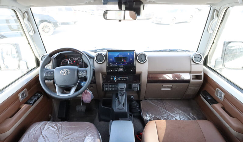 
								TOYOTA LAND CRUISER (70 SERIES) full									