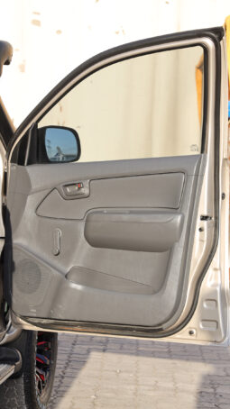 
										TOYOTA HILUX (PICKUP) full									