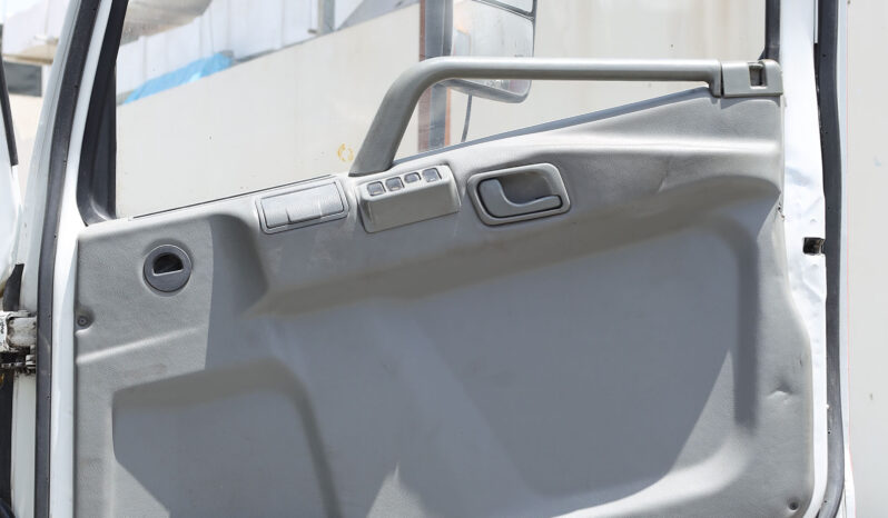 
								MITSUBISHI FUSO (TRUCK) full									
