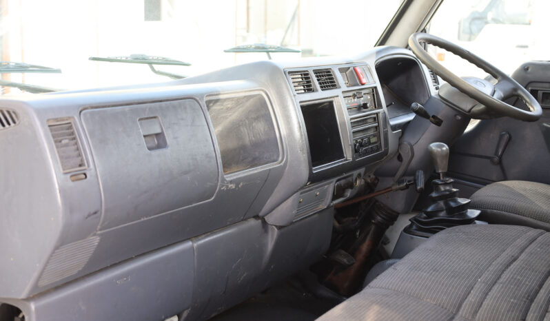 
								TOYOTA PICKUP (TRUCK) full									