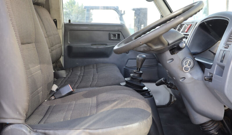 
								TOYOTA PICKUP (TRUCK) full									