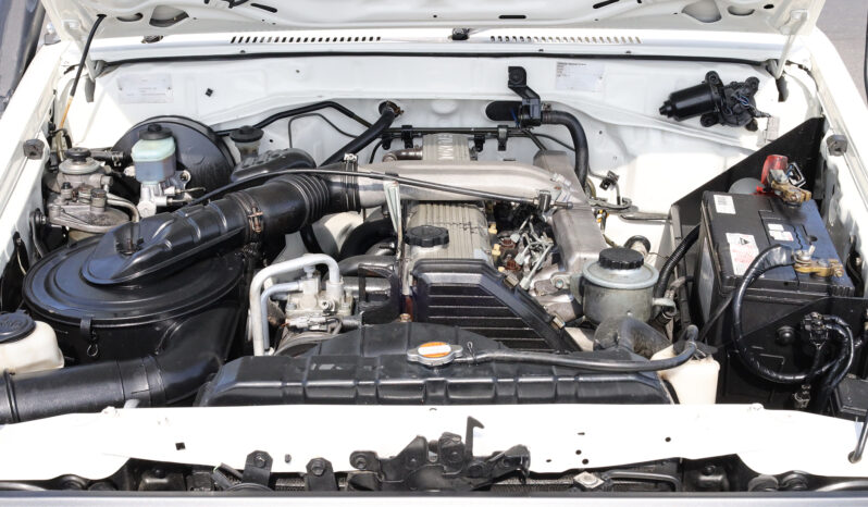 
								TOYOTA LAND CRUISER full									