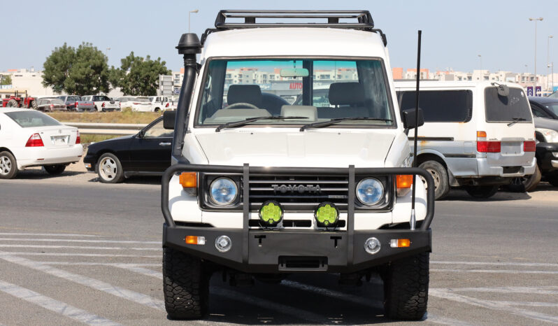 
								TOYOTA LAND CRUISER full									