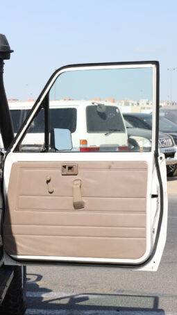
										TOYOTA LAND CRUISER full									