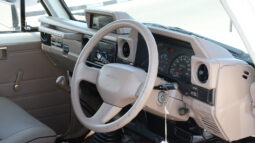 
										TOYOTA LAND CRUISER full									