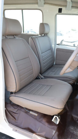 
										TOYOTA LAND CRUISER full									