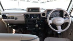 
										TOYOTA LAND CRUISER full									