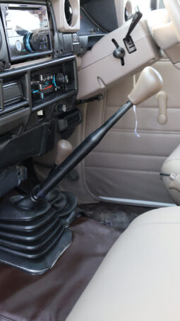 
										TOYOTA LAND CRUISER full									
