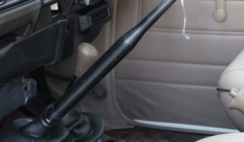 
								TOYOTA LAND CRUISER full									