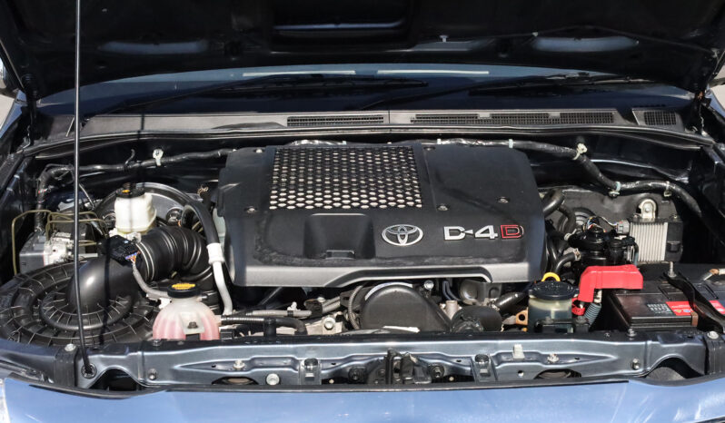 
								TOYOTA HILUX (PICKUP) full									