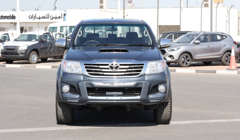 
								TOYOTA HILUX (PICKUP) full									