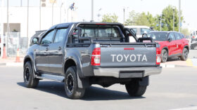 TOYOTA HILUX (PICKUP)