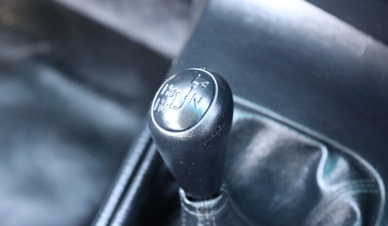 
								TOYOTA HILUX (PICKUP) full									