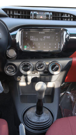 
										TOYOTA HILUX (PICKUP) full									