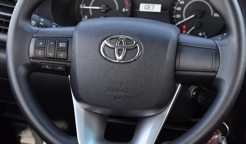 
								TOYOTA HILUX (PICKUP) full									