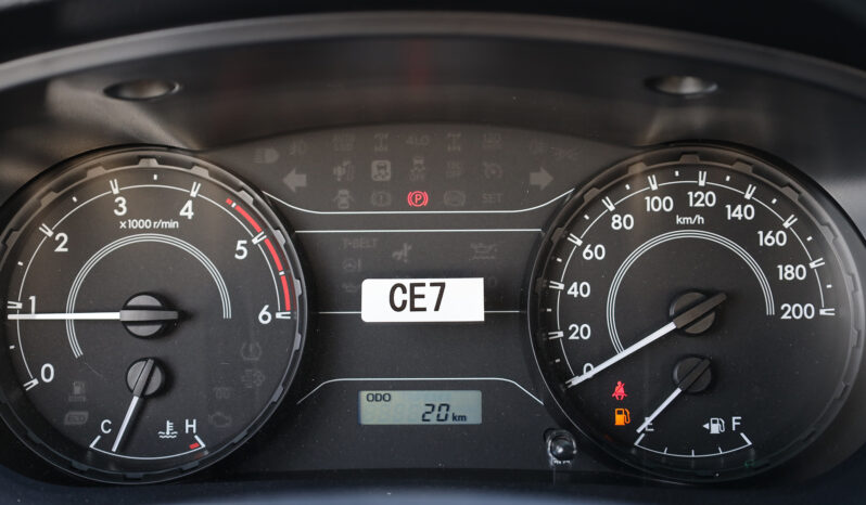 
								TOYOTA HILUX (PICKUP) full									