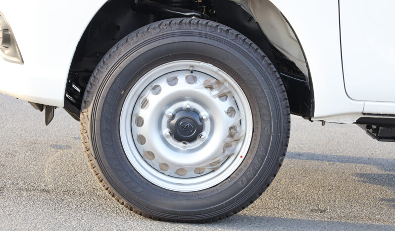 
								TOYOTA HILUX (PICKUP) full									