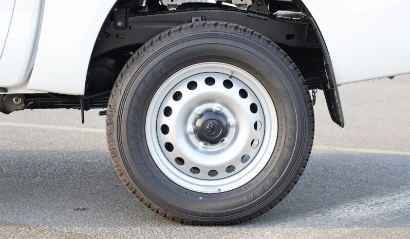 
								TOYOTA HILUX (PICKUP) full									