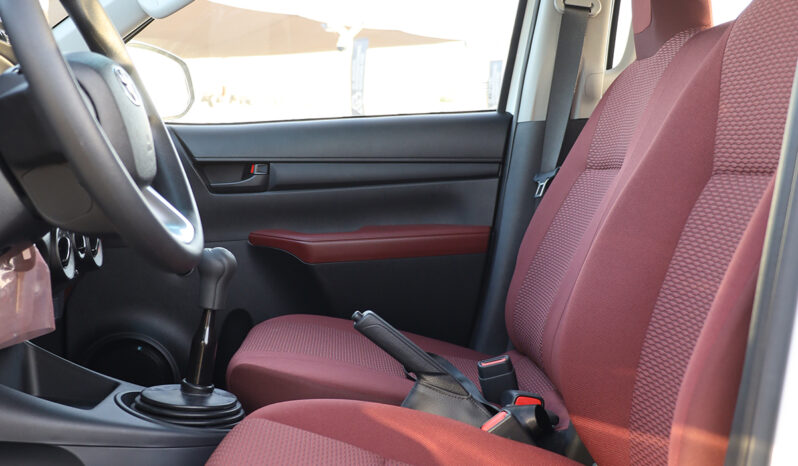 
								TOYOTA HILUX (PICKUP) full									