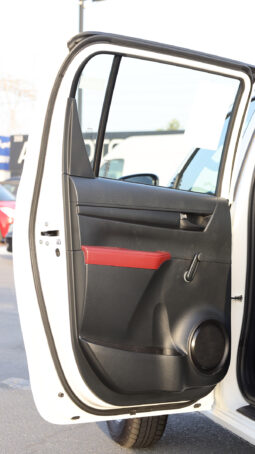 
										TOYOTA HILUX (PICKUP) full									