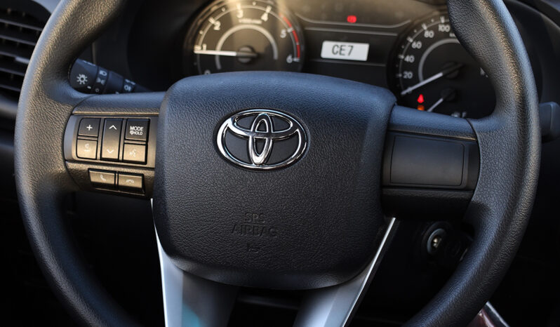 
								TOYOTA HILUX (PICKUP) full									