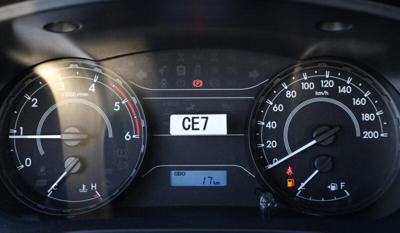 
								TOYOTA HILUX (PICKUP) full									