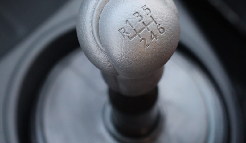 
								TOYOTA HILUX (PICKUP) full									