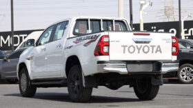 TOYOTA HILUX (PICKUP)