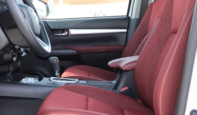 
								TOYOTA HILUX (PICKUP) full									