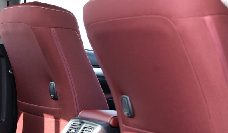 
								TOYOTA HILUX (PICKUP) full									