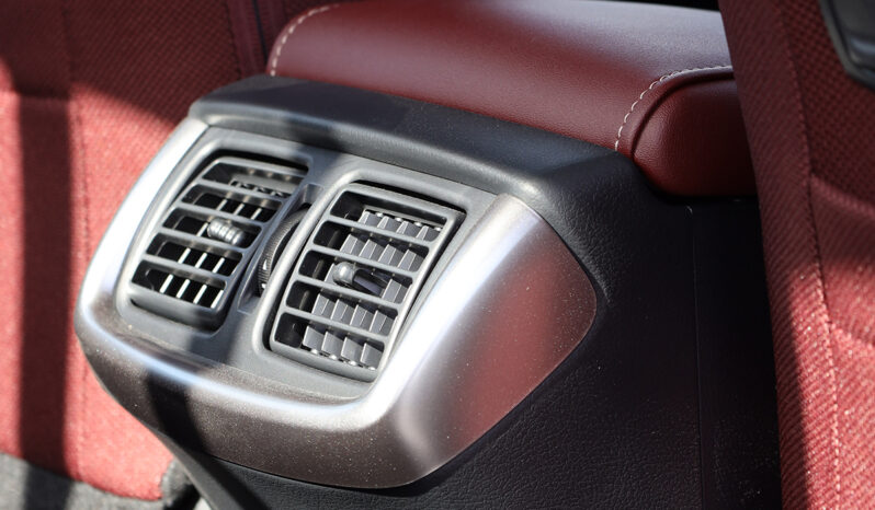 
								TOYOTA HILUX (PICKUP) full									