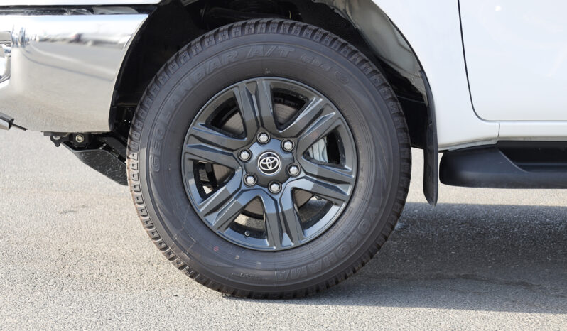 
								TOYOTA HILUX (PICKUP) full									