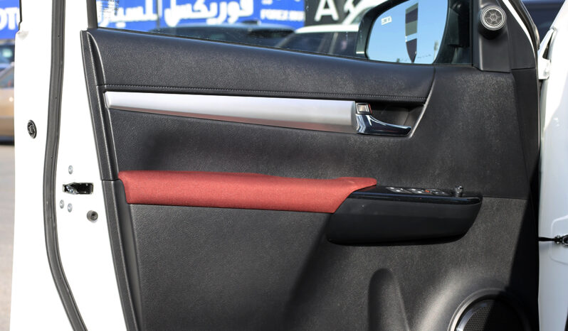 
								TOYOTA HILUX (PICKUP) full									