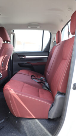 
										TOYOTA HILUX (PICKUP) full									