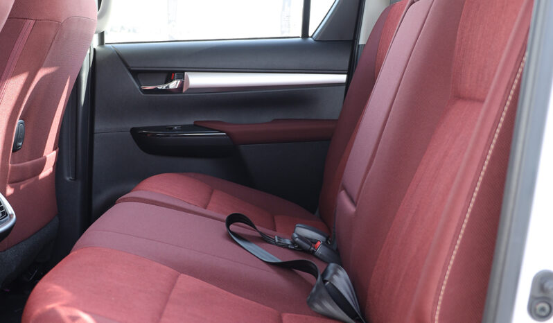 
								TOYOTA HILUX (PICKUP) full									