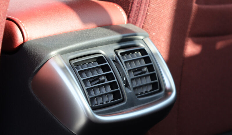 
								TOYOTA HILUX (PICKUP) full									