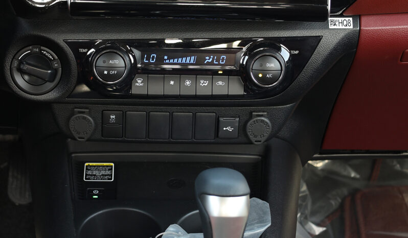 
								TOYOTA HILUX (PICKUP) full									