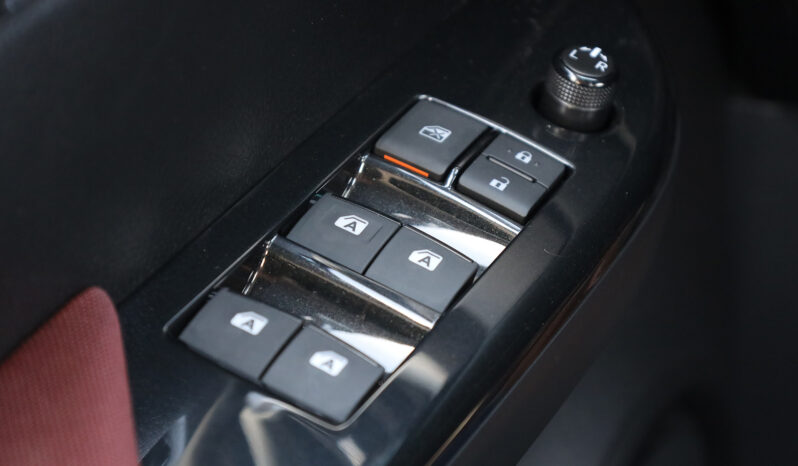 
								TOYOTA HILUX (PICKUP) full									
