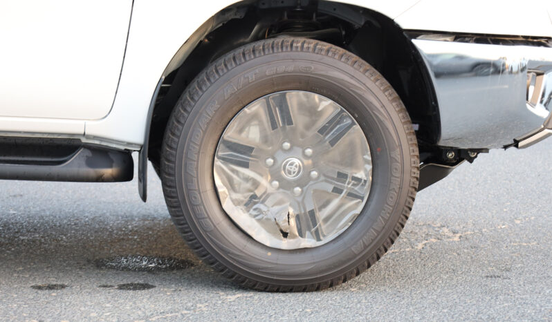 
								TOYOTA HILUX (PICKUP) full									