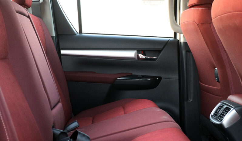 
								TOYOTA HILUX (PICKUP) full									