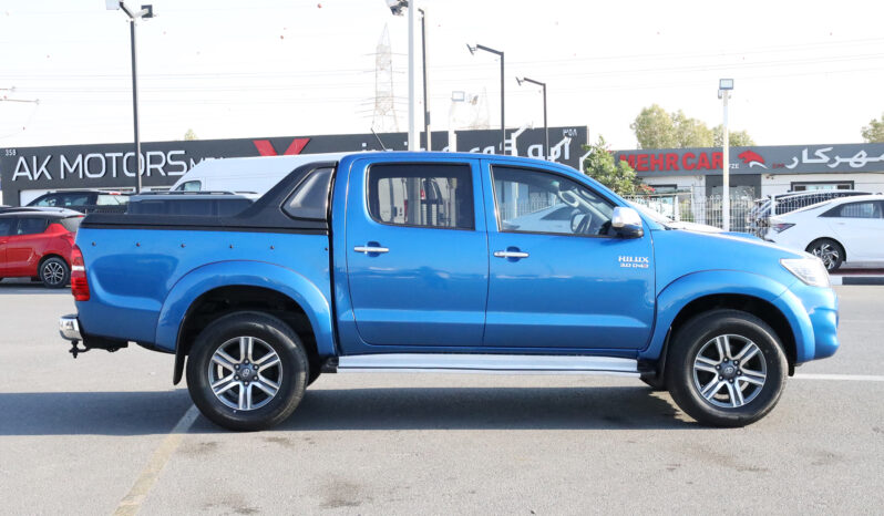 
								TOYOTA HILUX (PICKUP) full									