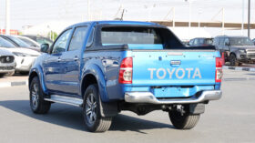 TOYOTA HILUX (PICKUP)