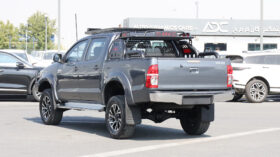 TOYOTA HILUX (PICKUP)