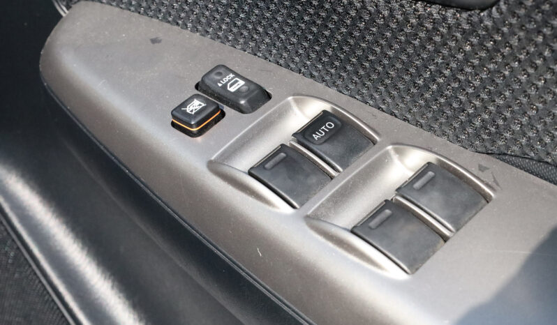 
								TOYOTA HILUX (PICKUP) full									